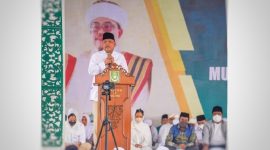 Ketua Badan Pengawasan dan Disiplin DPP Partai Gerindra, Haji Bambang Kristiono (HBK), sambutan di acara Muqoddimah Hultah ke-87 Madrasah NWDI, Selasa, 18 Januari 2022, yang digelar di Majelis Dakwah Hamzanwadi II, Anjani, Lombok Timur. Foto: Istimewa