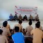 Wartawan bersama pengurus sekolah dan Kanit lantas Polsek Terara. (Foto : Harian Lombok)