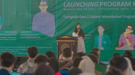 Tampil Sebagai Pembicara, Umi Rohmi Sebut Gen-Z dapat Membawa Perubahan Nyata. (Foto : Harian Lombok/Istimewa).