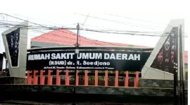 Tampak depan RSUD R. Soedjono Selong. (Foto: HarianLombok.com).