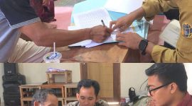 Petugas PTSL Lotim berama masyarakat Cek Sertipikat Elektronik PTS