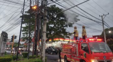 Korsleting Router Indihome Picu Kebakaran, Damkar Lotim Tuntas Padamkan dalam 7 Menit. (Foto: Harian Lombok).