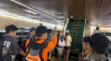 Kapal Wisata Tenggelam di Perairan Tanjung Katupa, 45 Orang Penumpang Selamat