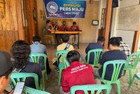 Ketua, Pembina dan Anggota FWMO Lotim Berdiskusi di Pondok Jurnal 
